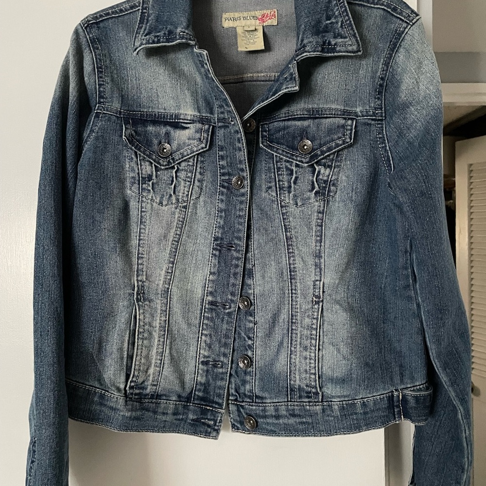 Jeans jacket size L . New with no price tag.